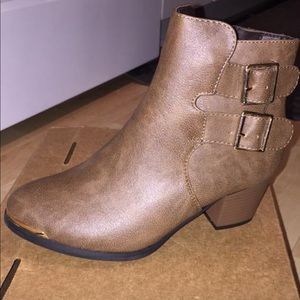 NWOT*Brown Ankle Booties with gold embellishment